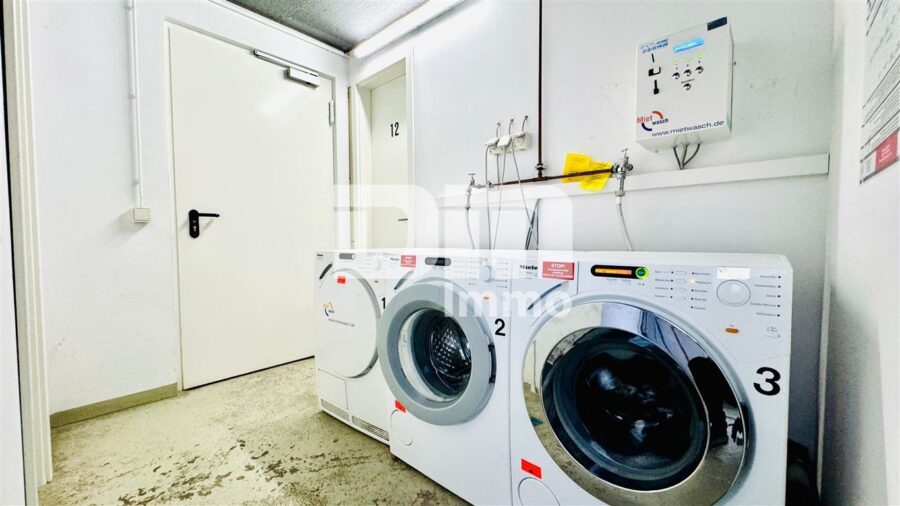 Moderne 4 Zimmer HP / EG Wohnung mit 2 Bädern und großer Terrasse direkt an der Uni - Waschküche / Gemeinschaft